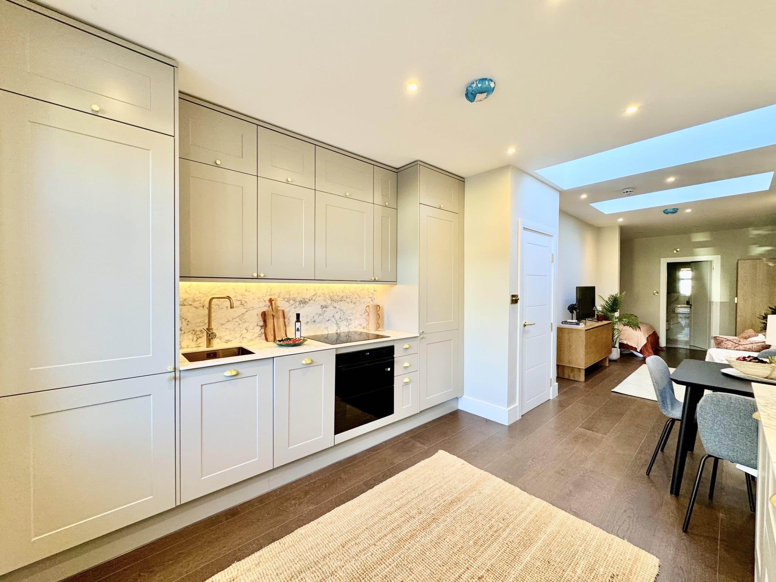 Brondesbury Park, Nova House, NW6