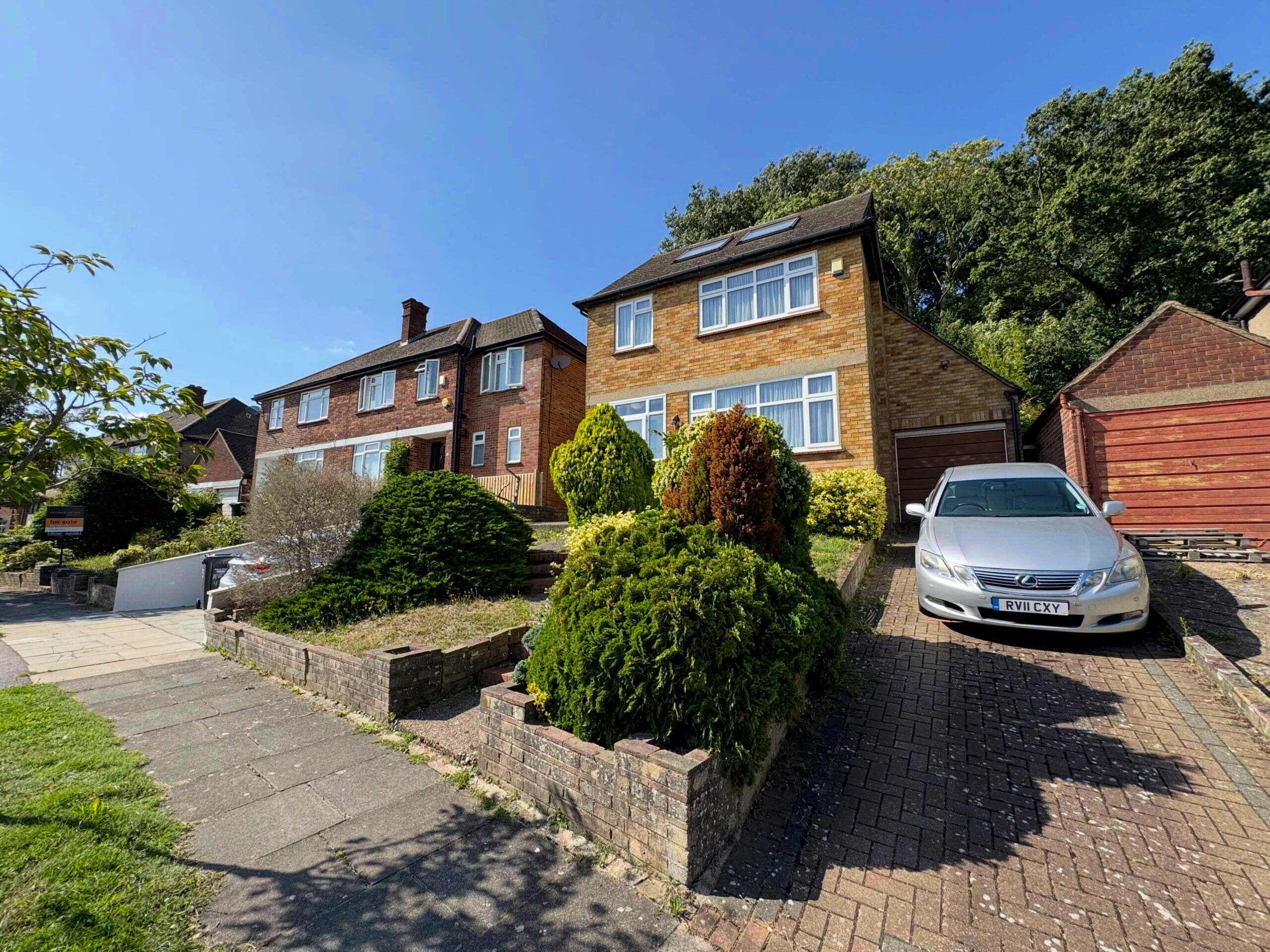 The Reddings, London, NW7