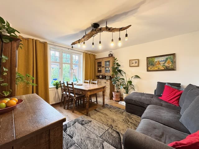Gloucester Grove, Edgware, HA8
