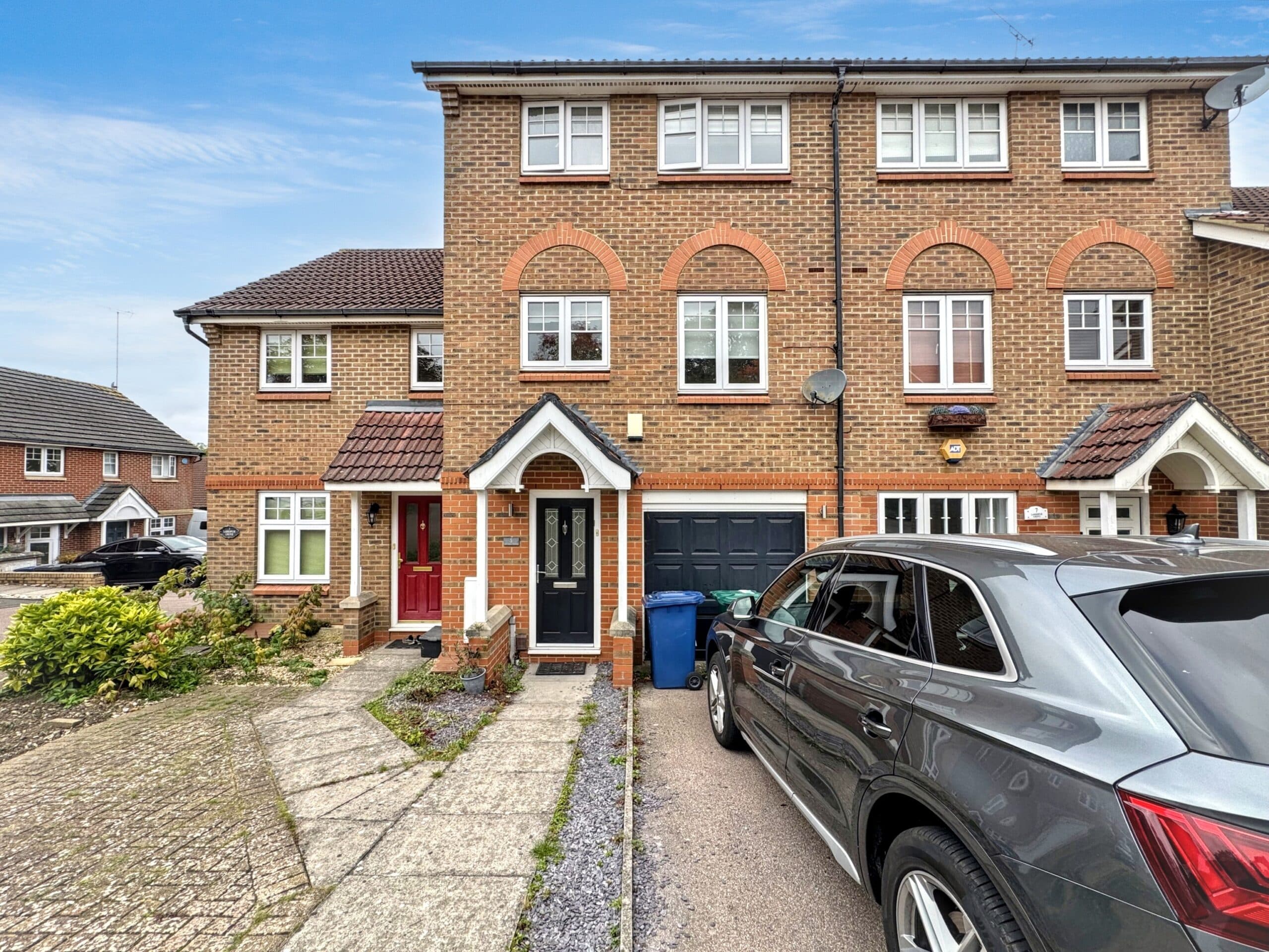 Larkspur Grove, Edgware, HA8