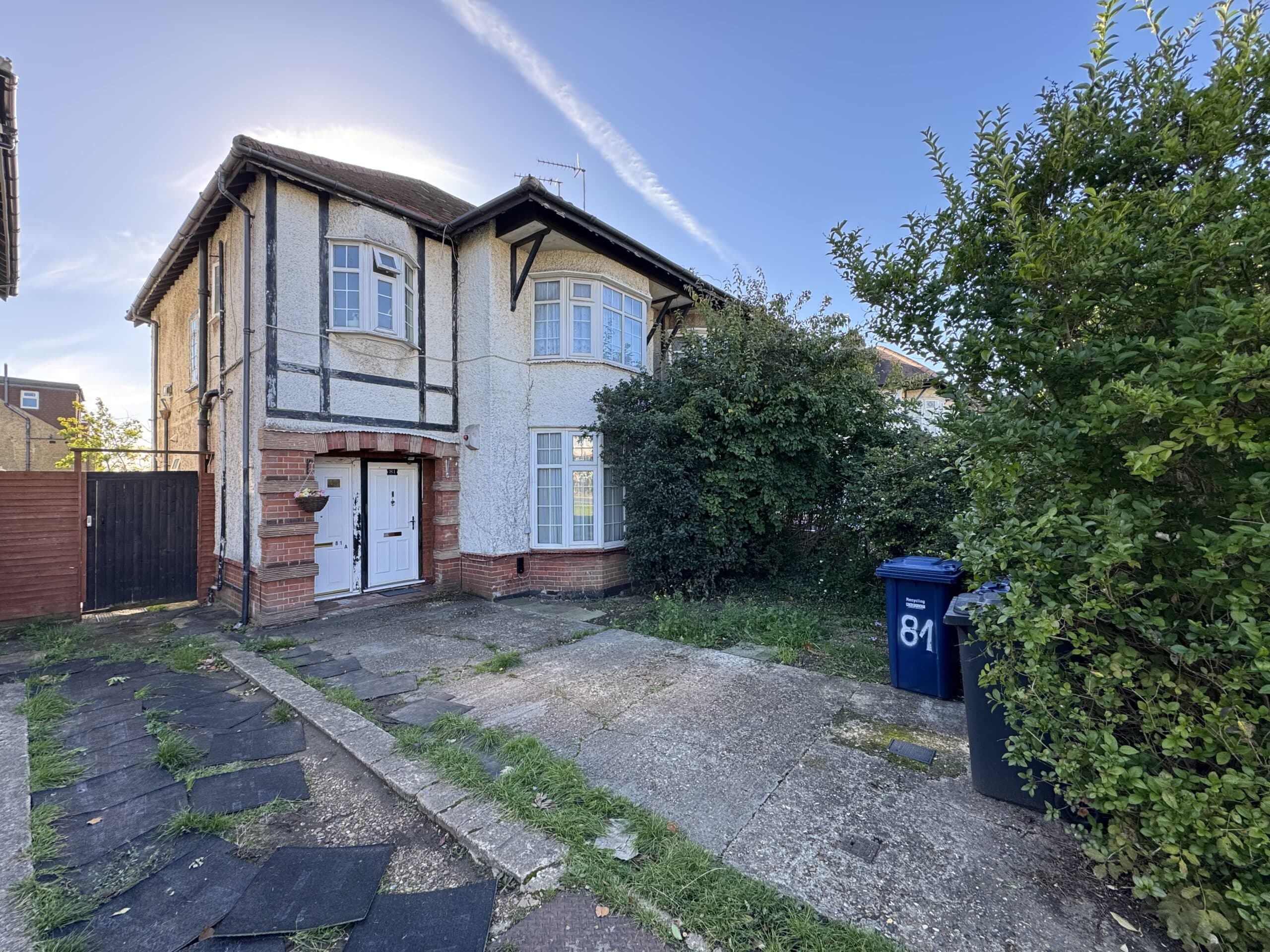 Hale Lane, London, NW7