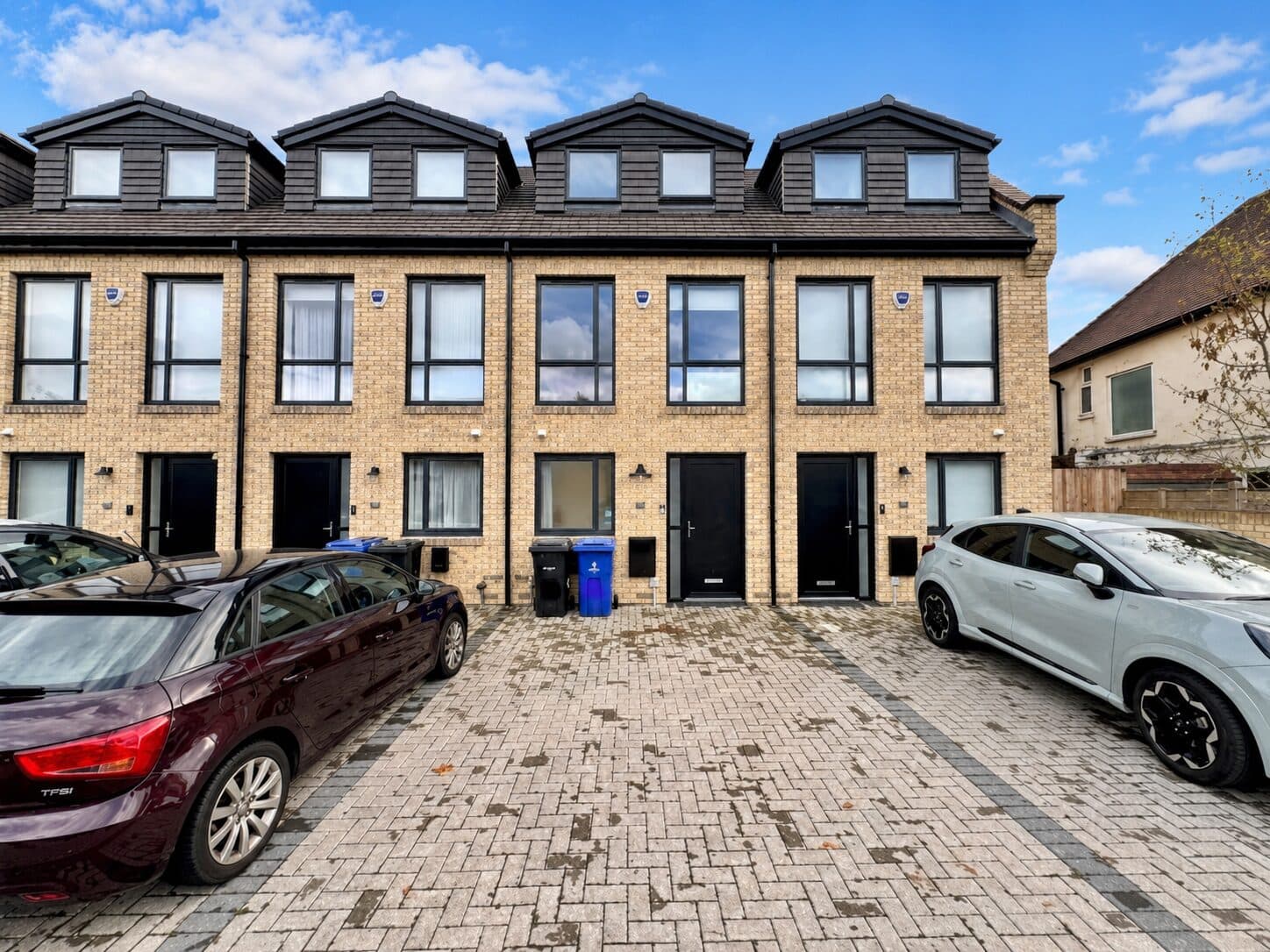 Bacon Lane, Edgware, HA8