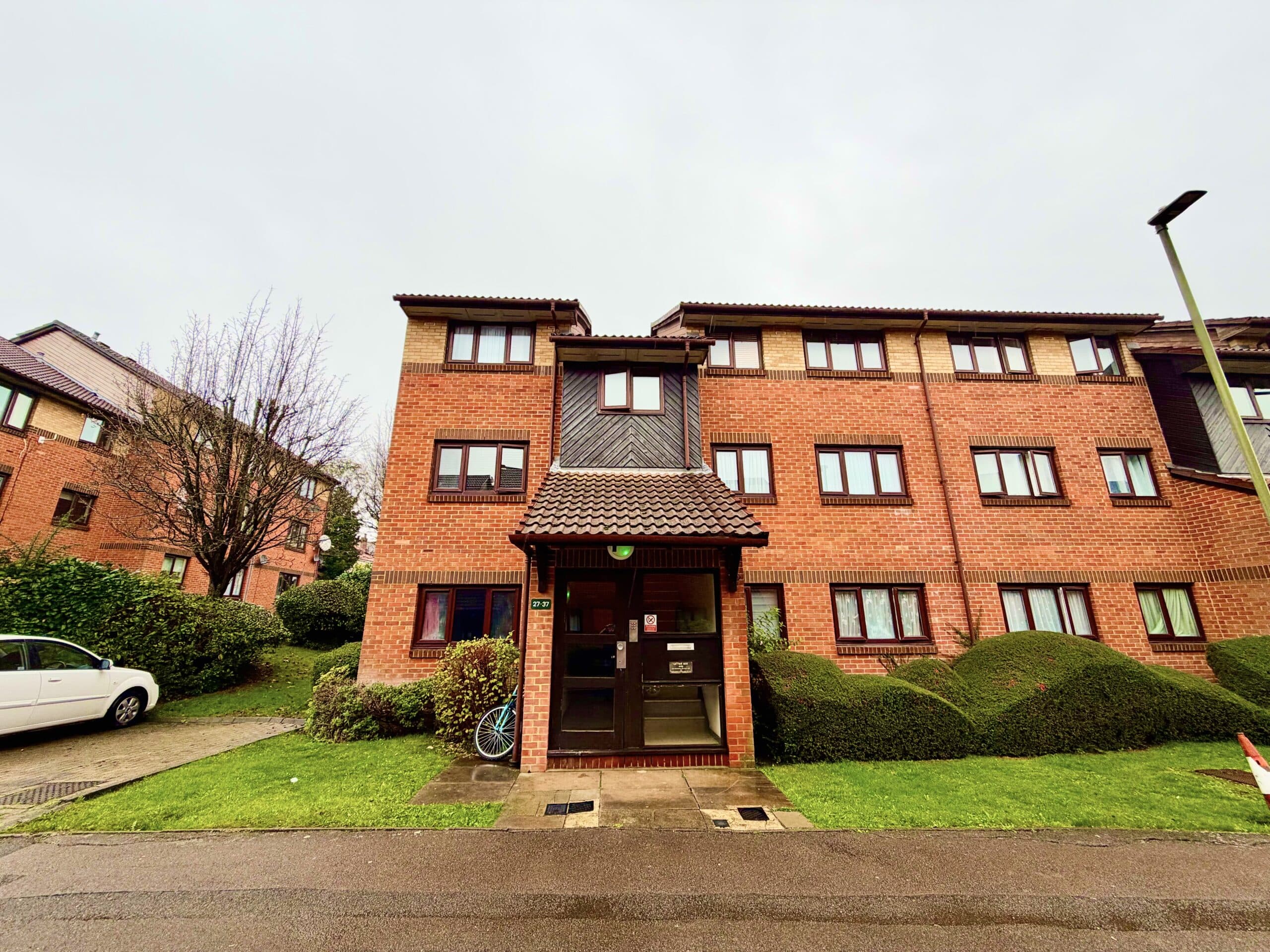 Pavilion Way, Edgware, HA8