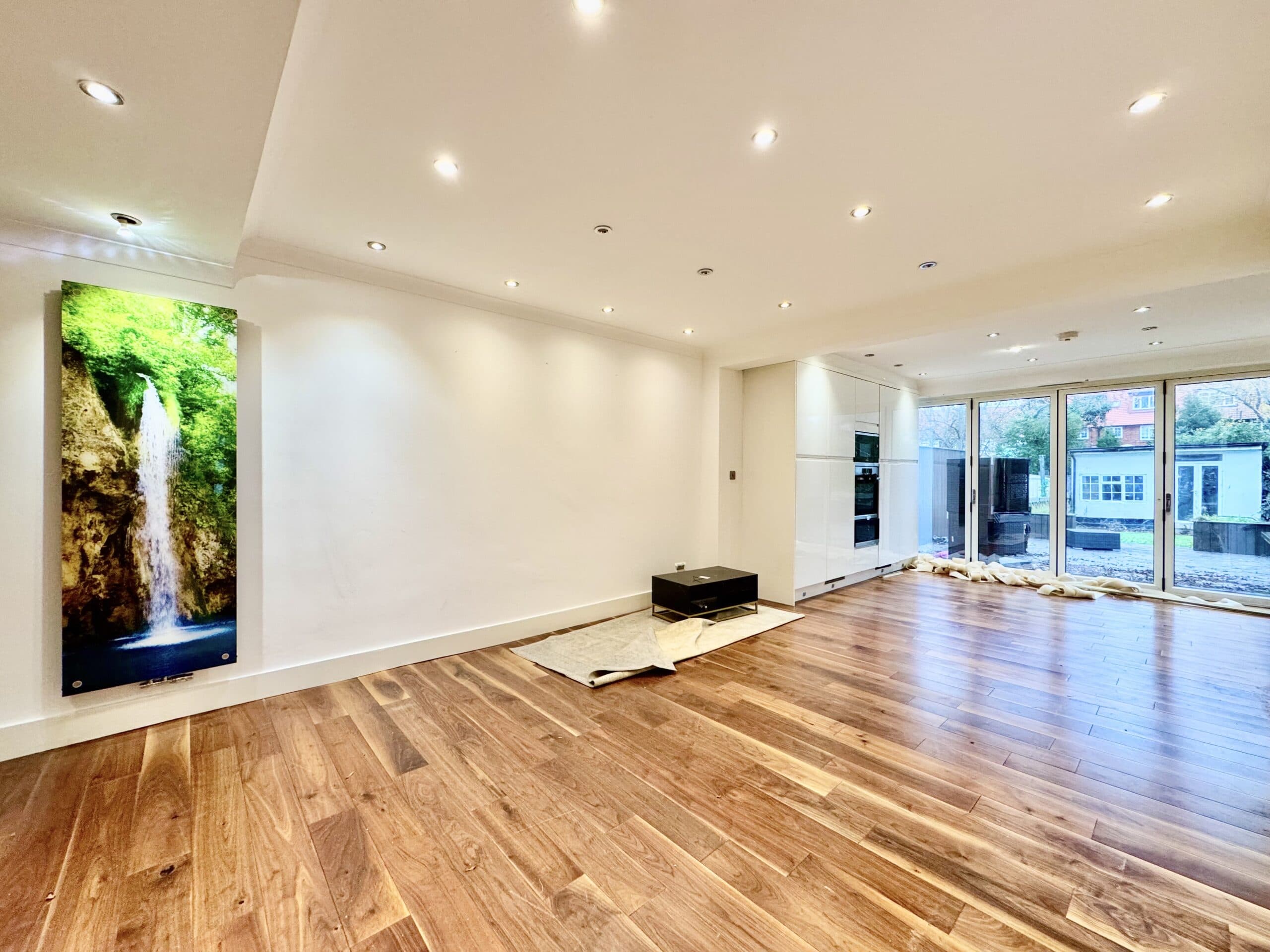 Laleham Avenue, London, NW7