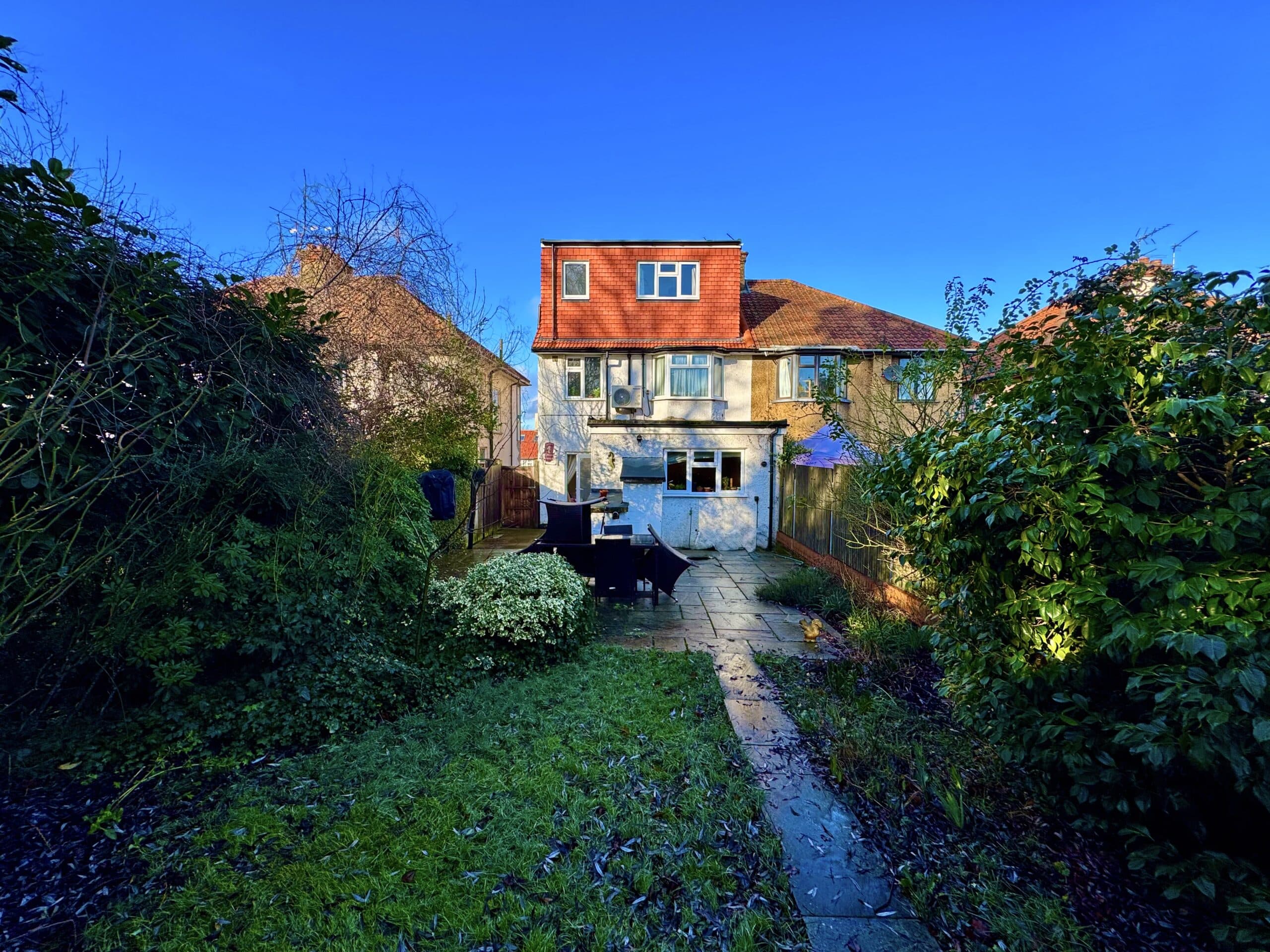 Farm Road, Edgware, HA8