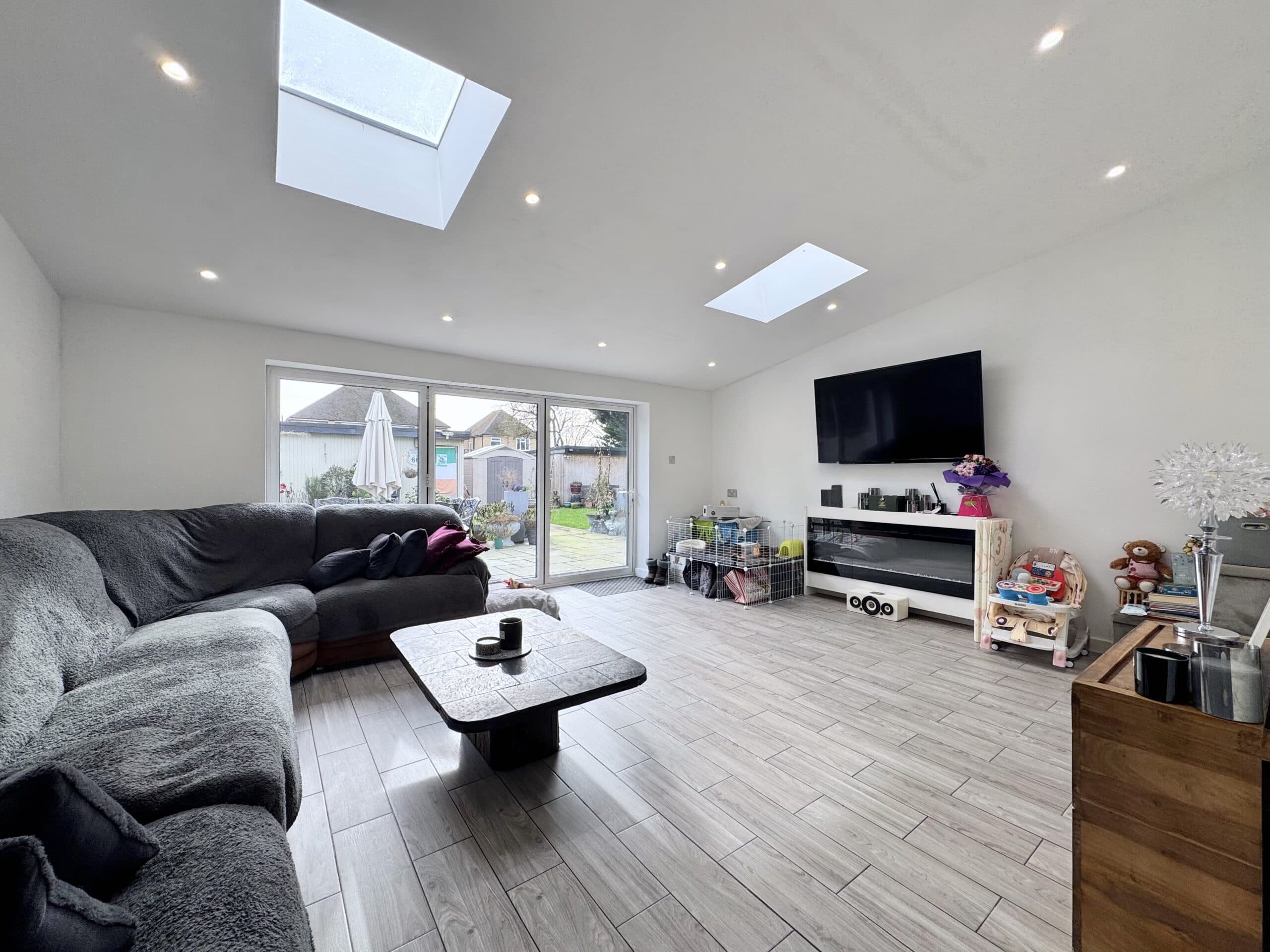 Golf Close, Bushey, WD23