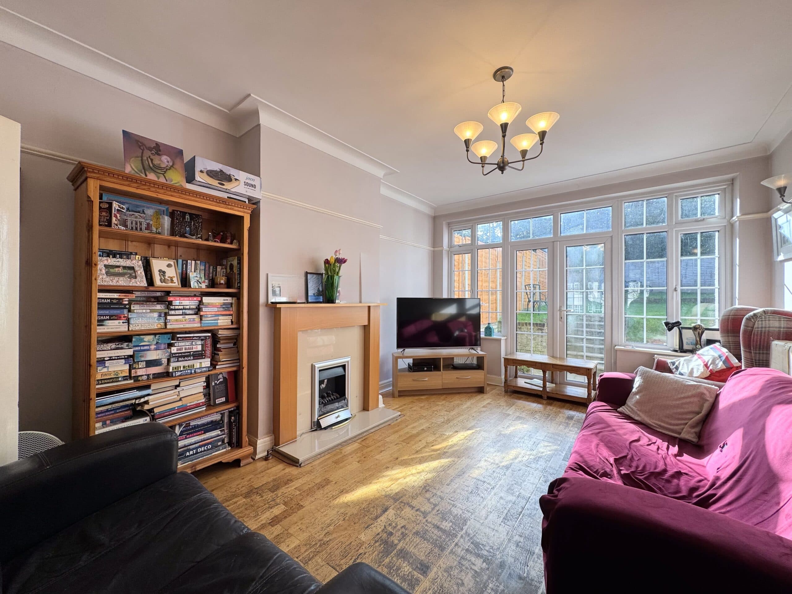 Glendale Avenue, Edgware, HA8