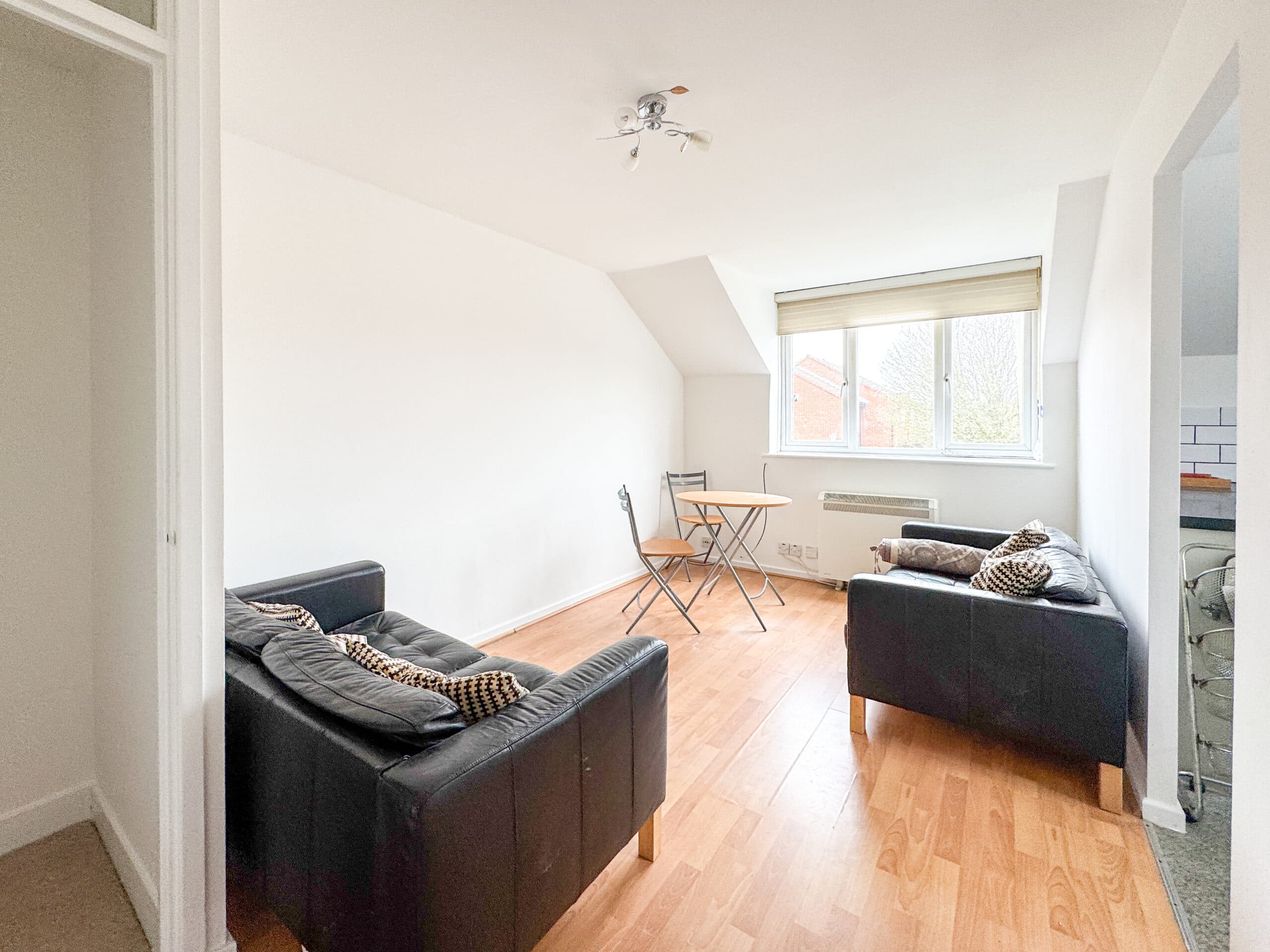 Springwood Crescent, Edgware, HA8