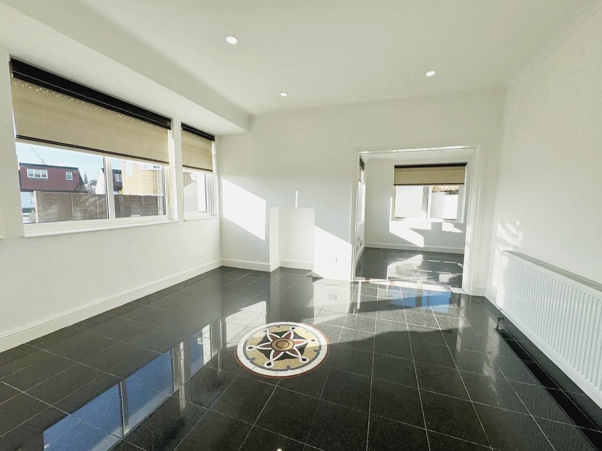 Ridge Close, London, NW4