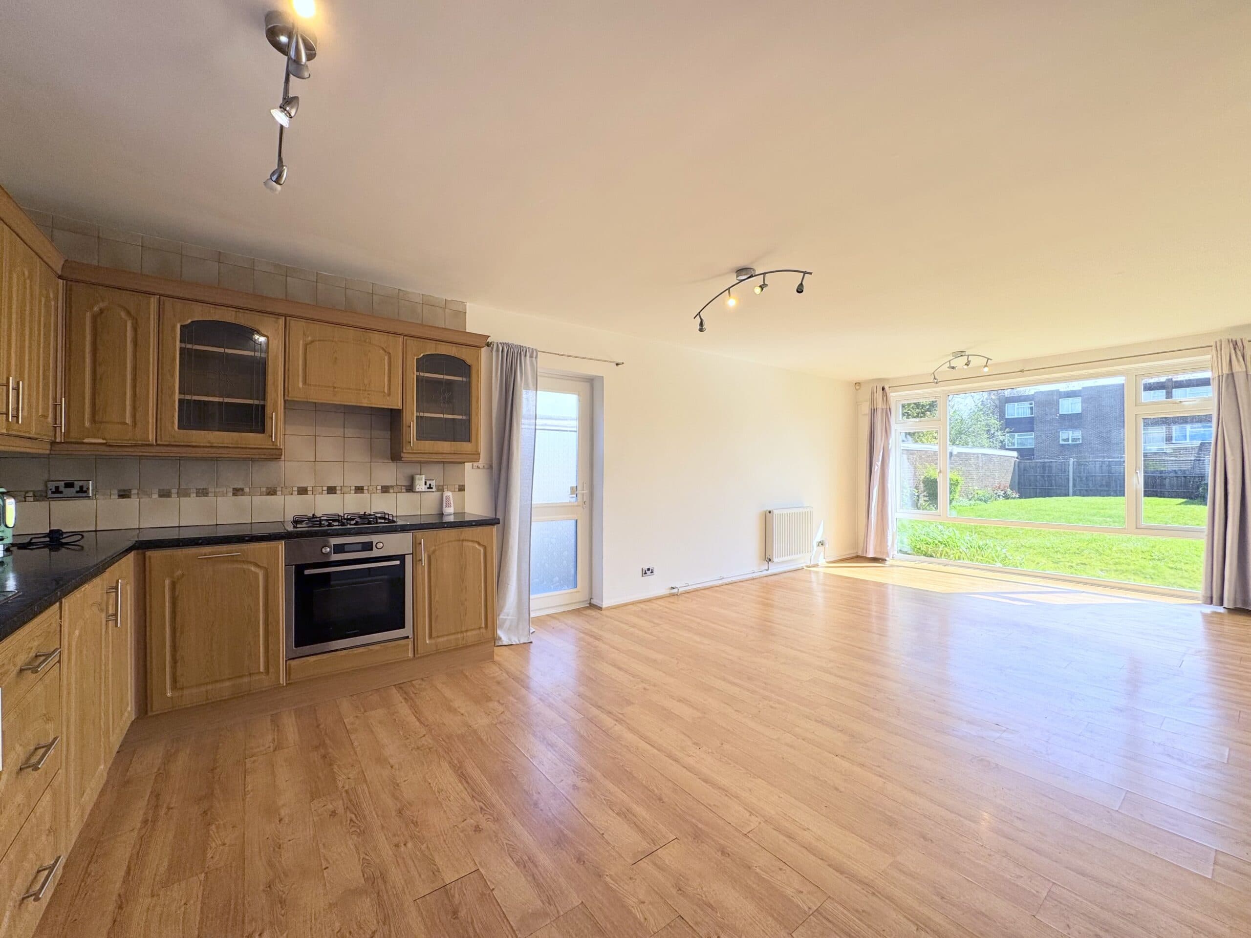 Stratton Close, Edgware, HA8