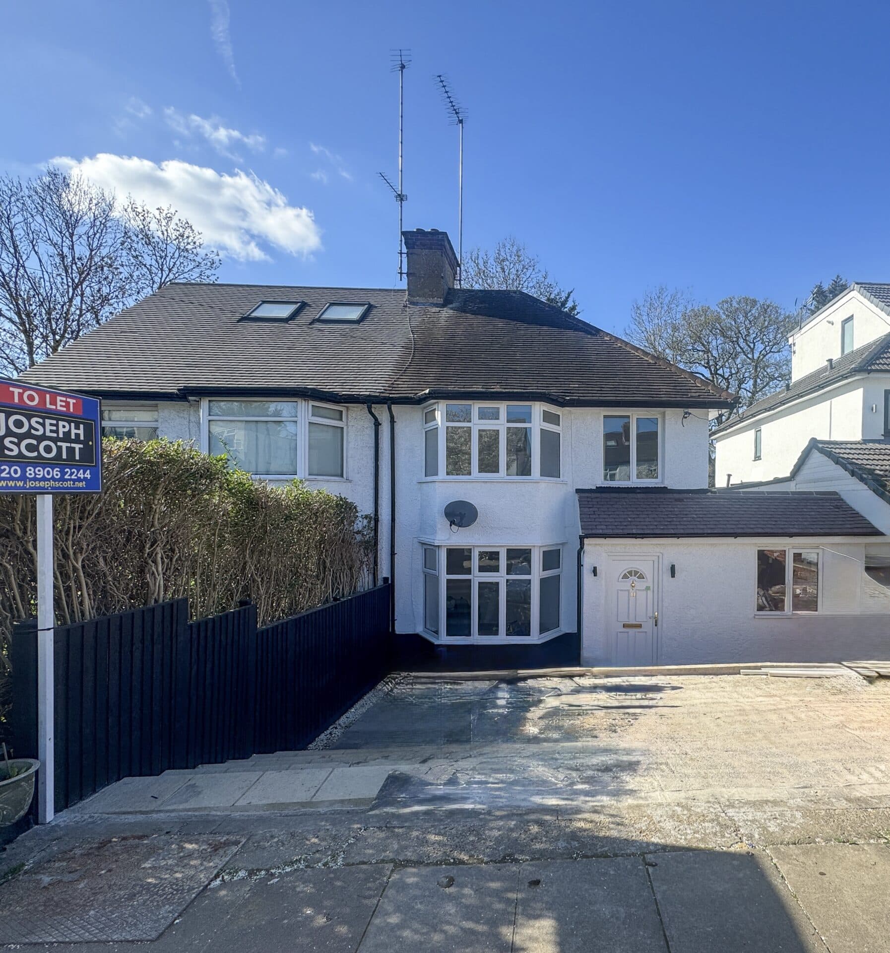 Farm Road, Edgware, HA8