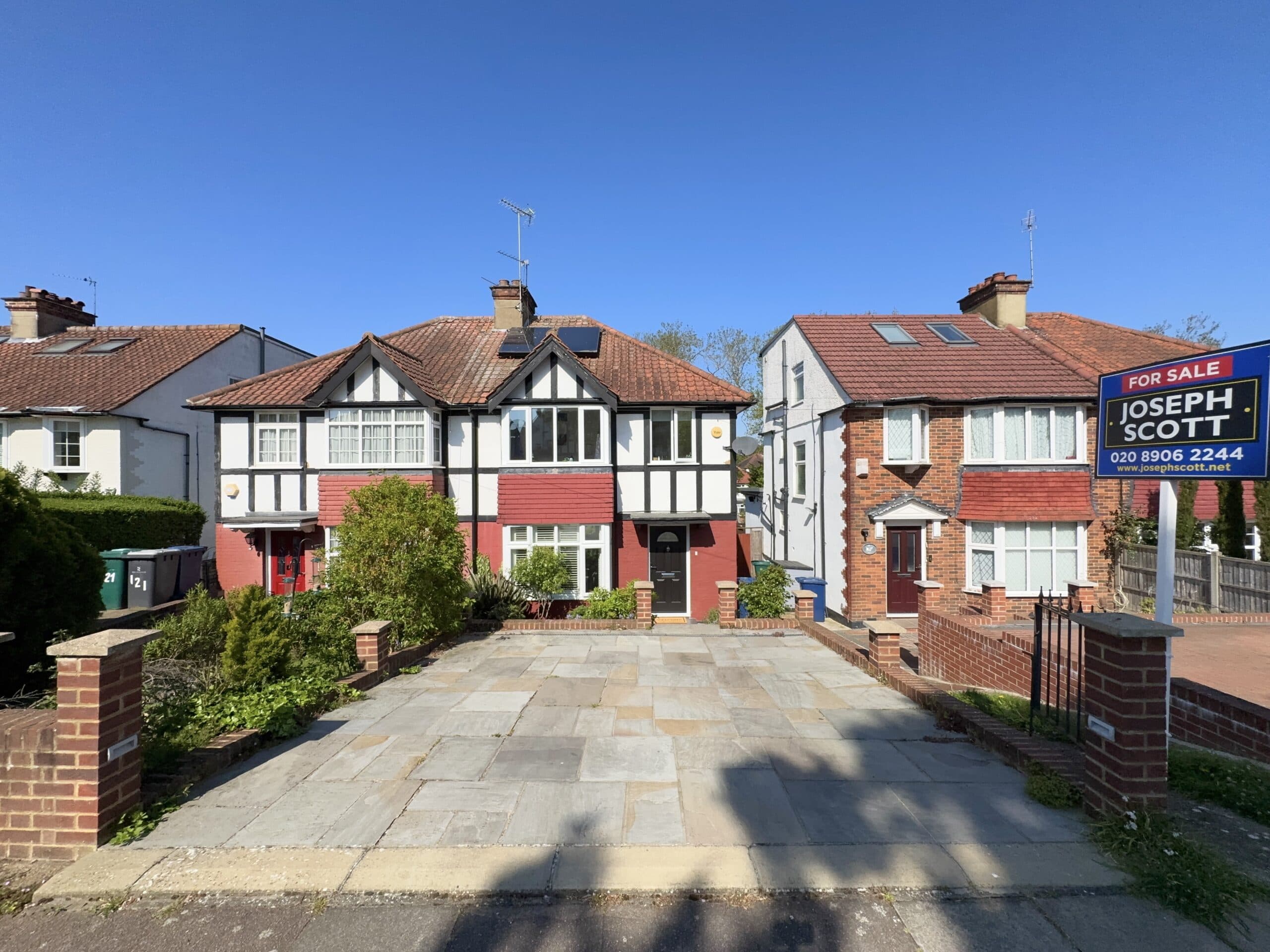 Farm Road, Edgware, HA8