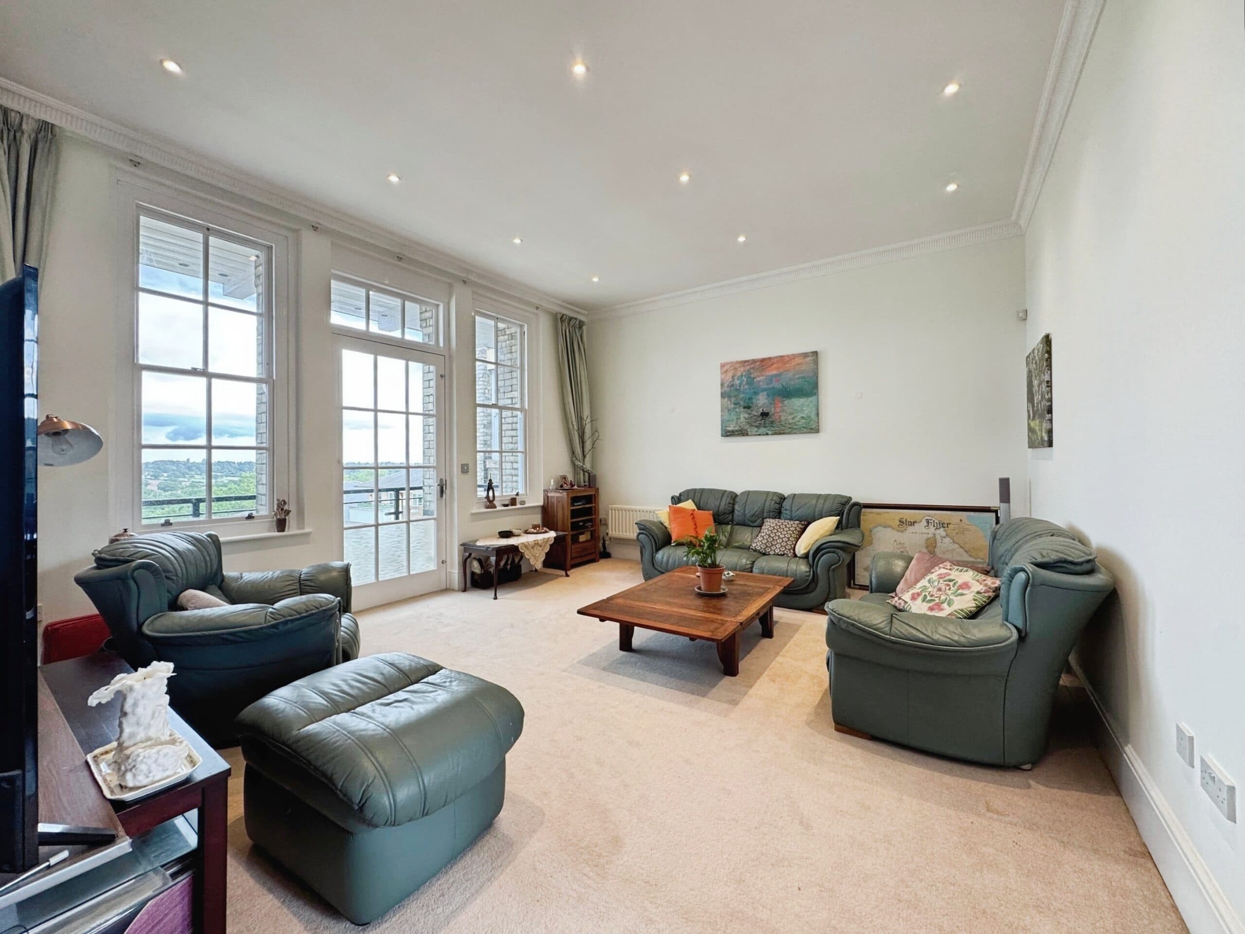 St. Vincents Lane, Littleberry Court, NW7