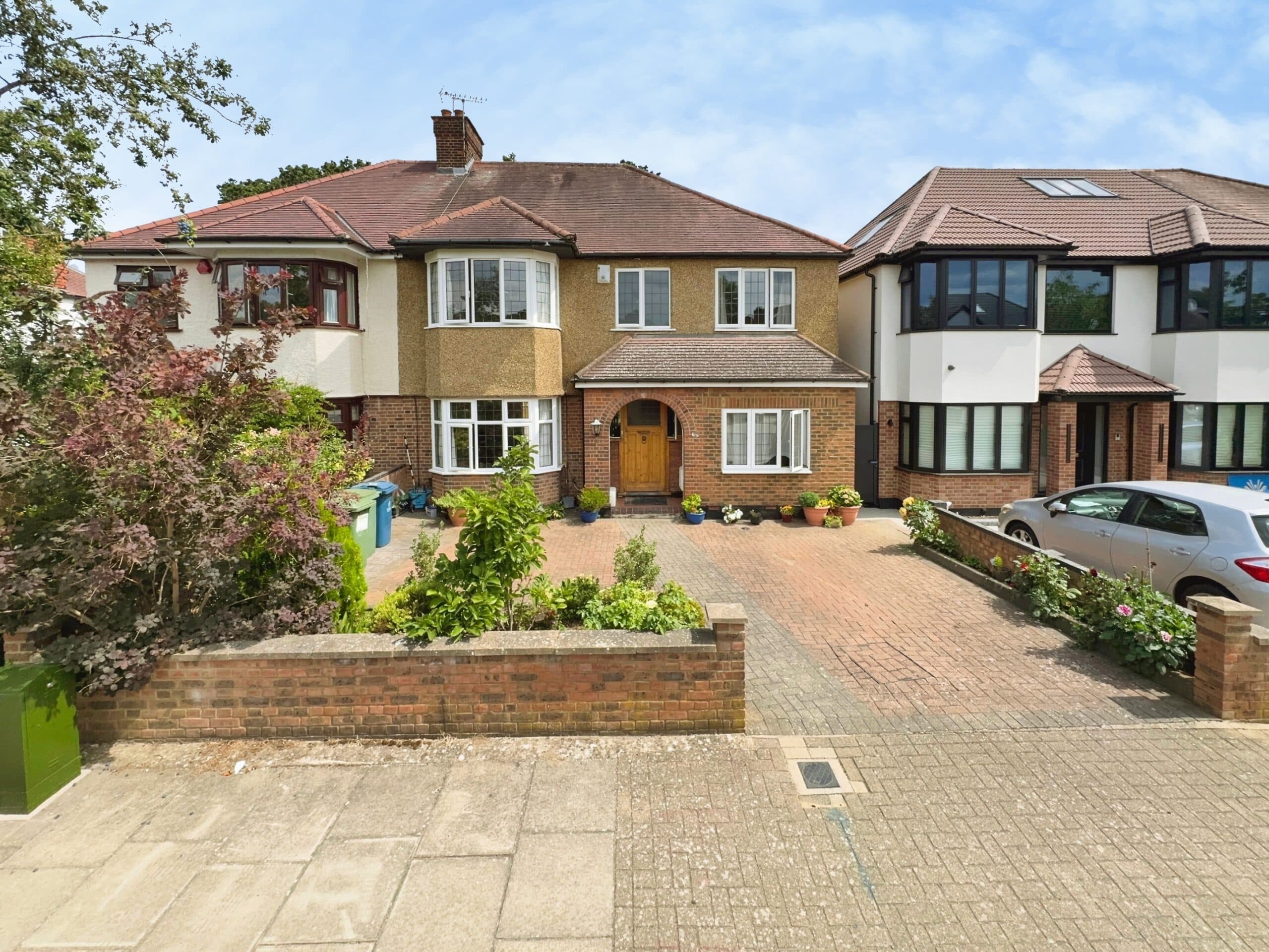 Whitchurch Gardens, Edgware, HA8