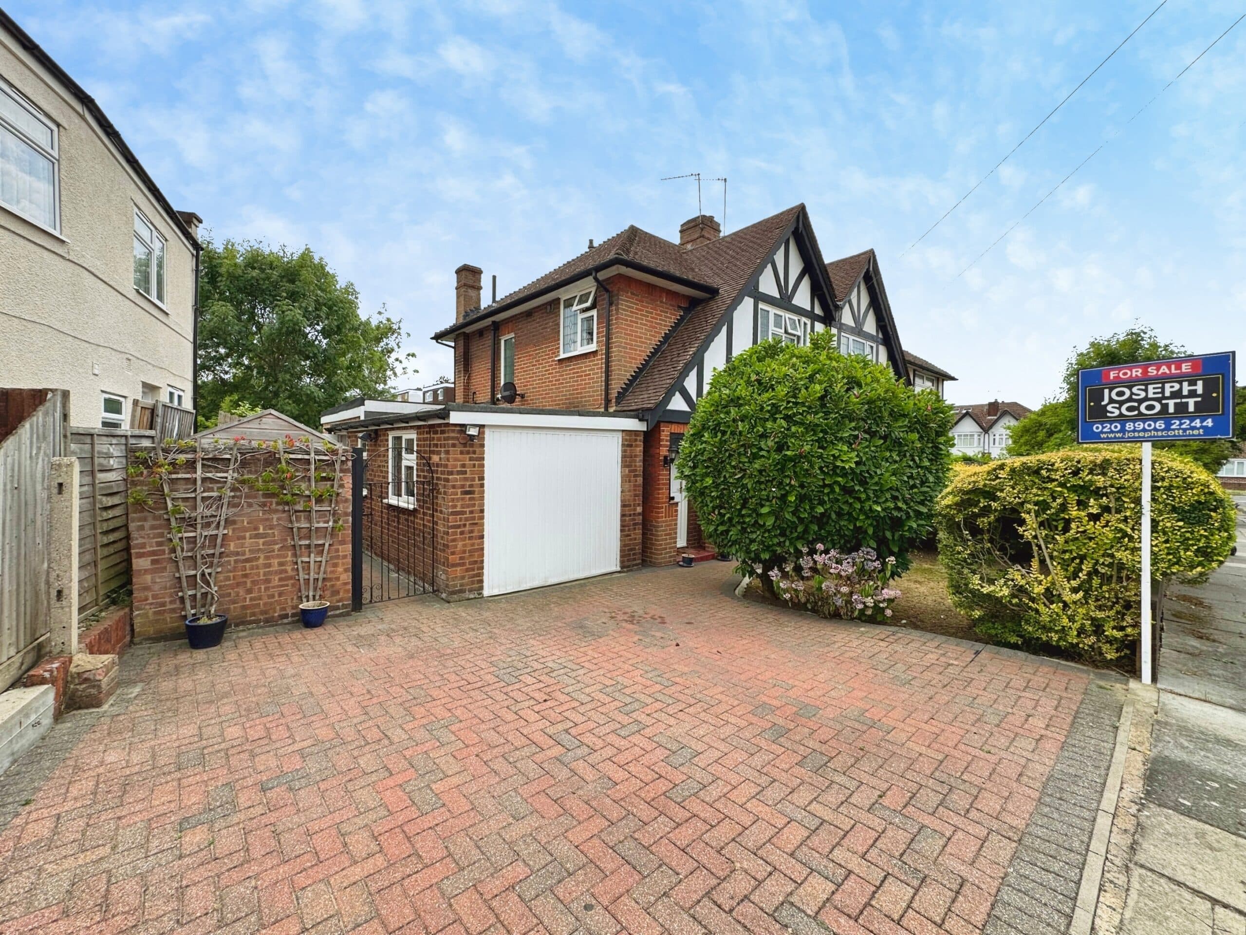Morley Crescent, Edgware, HA8