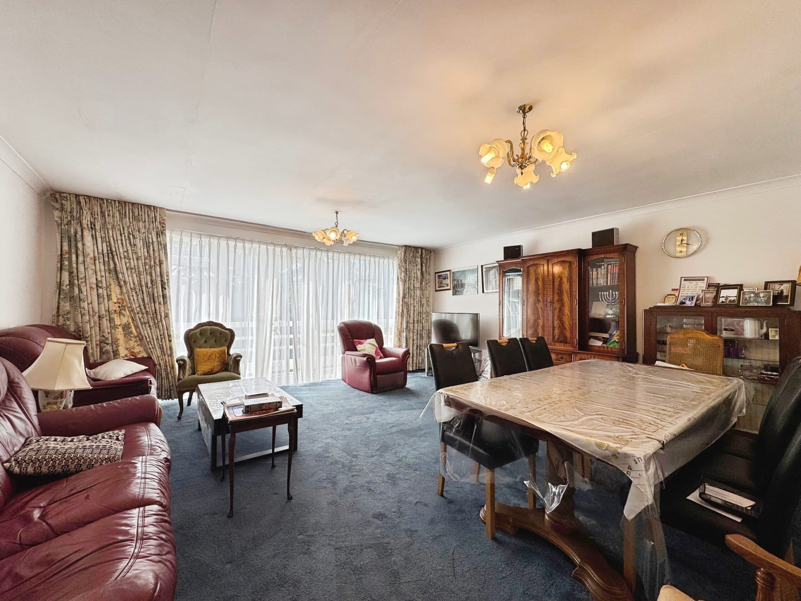 Stonegrove, Edgware, HA8