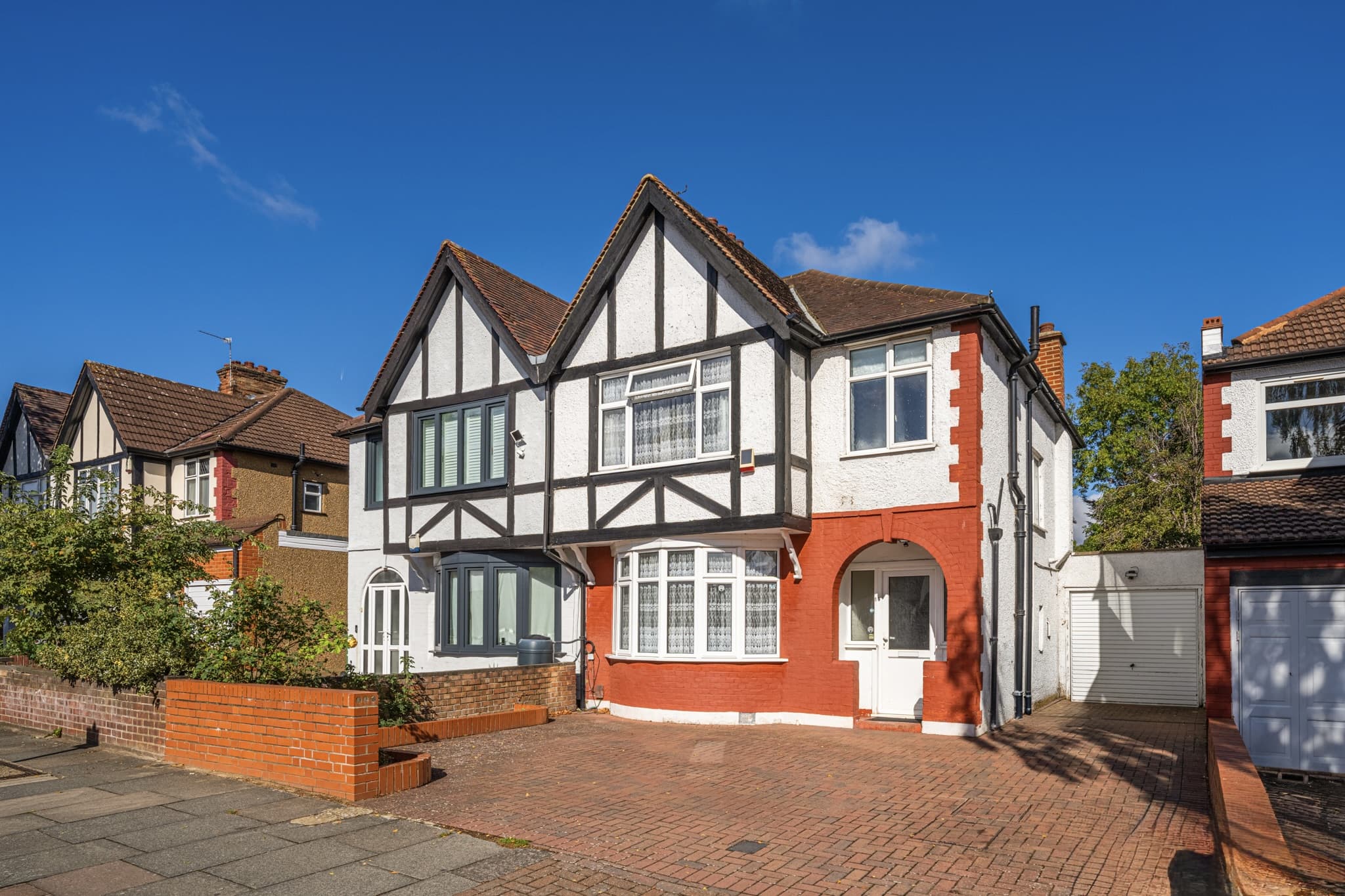 Holmstall Avenue, Edgware, HA8