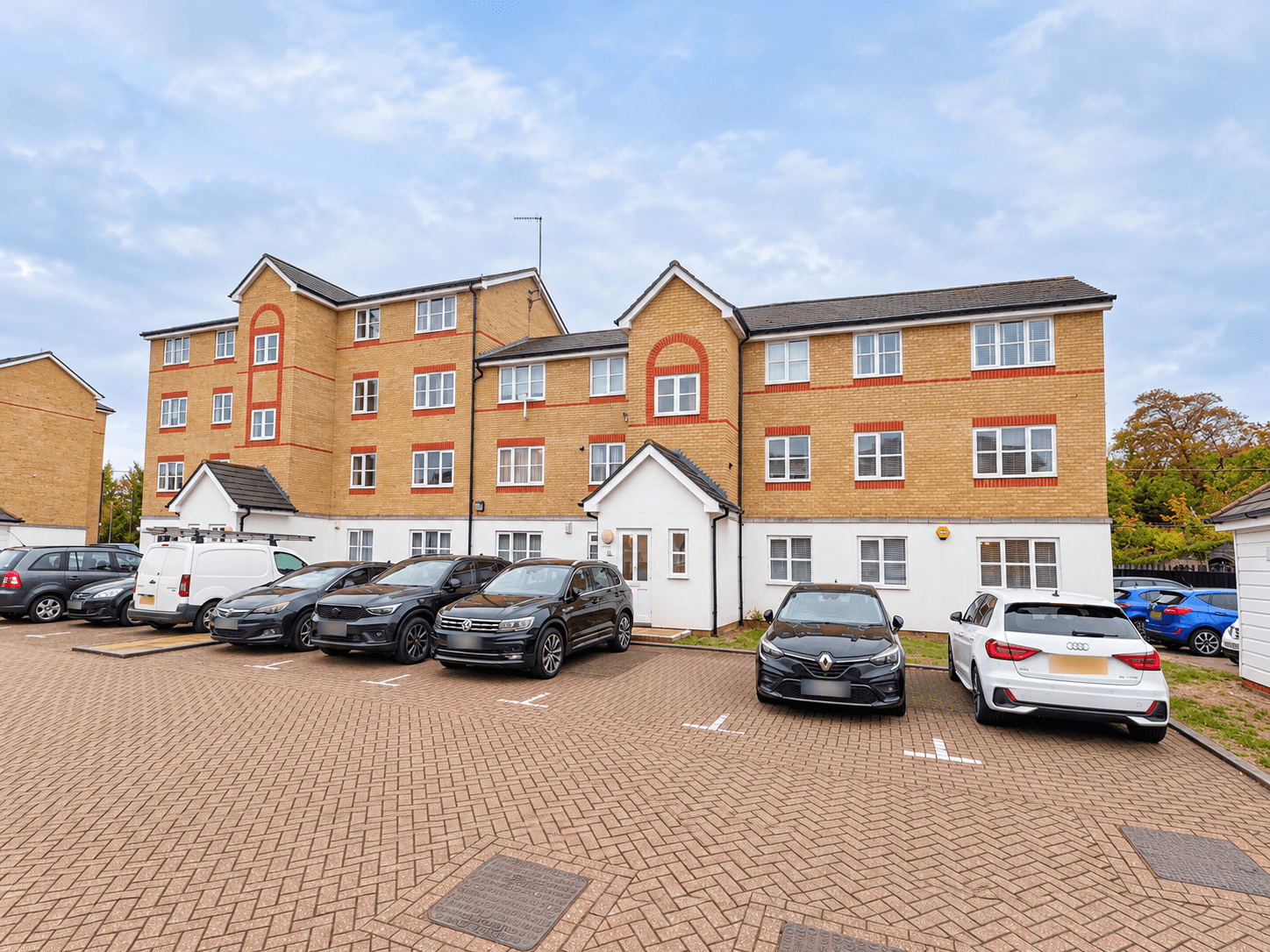Clarence Close, Barnet, EN4