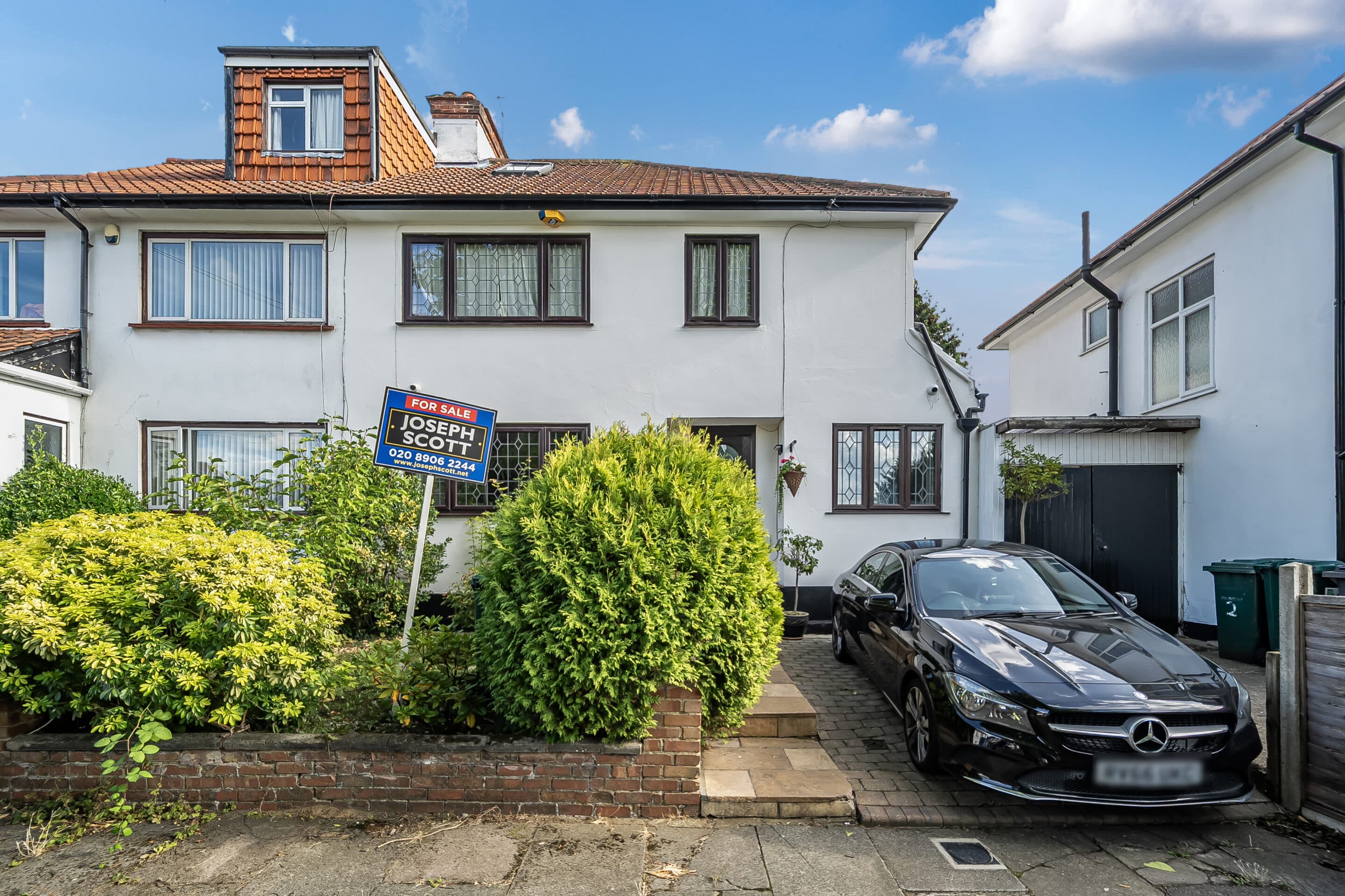 Laurel Gardens, London, NW7