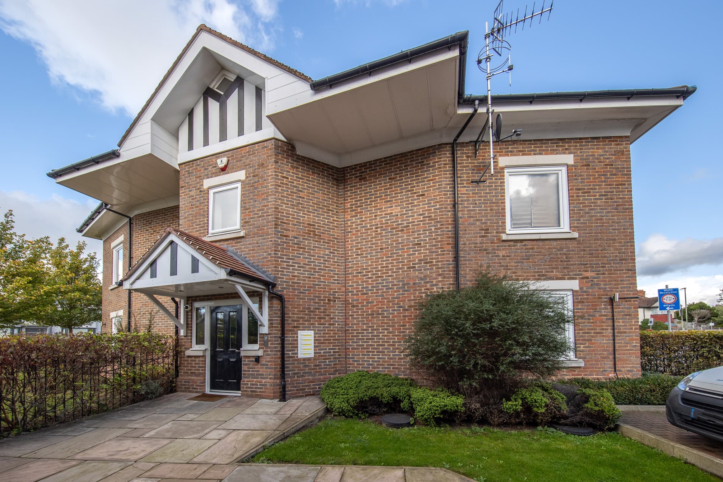 Selvage Lane, Sunstone Court, NW7