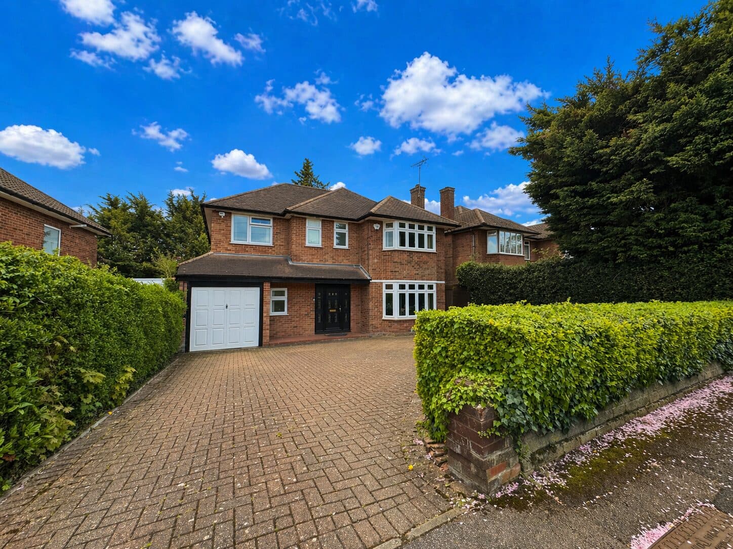 Wolmer Gardens, Edgware, HA8
