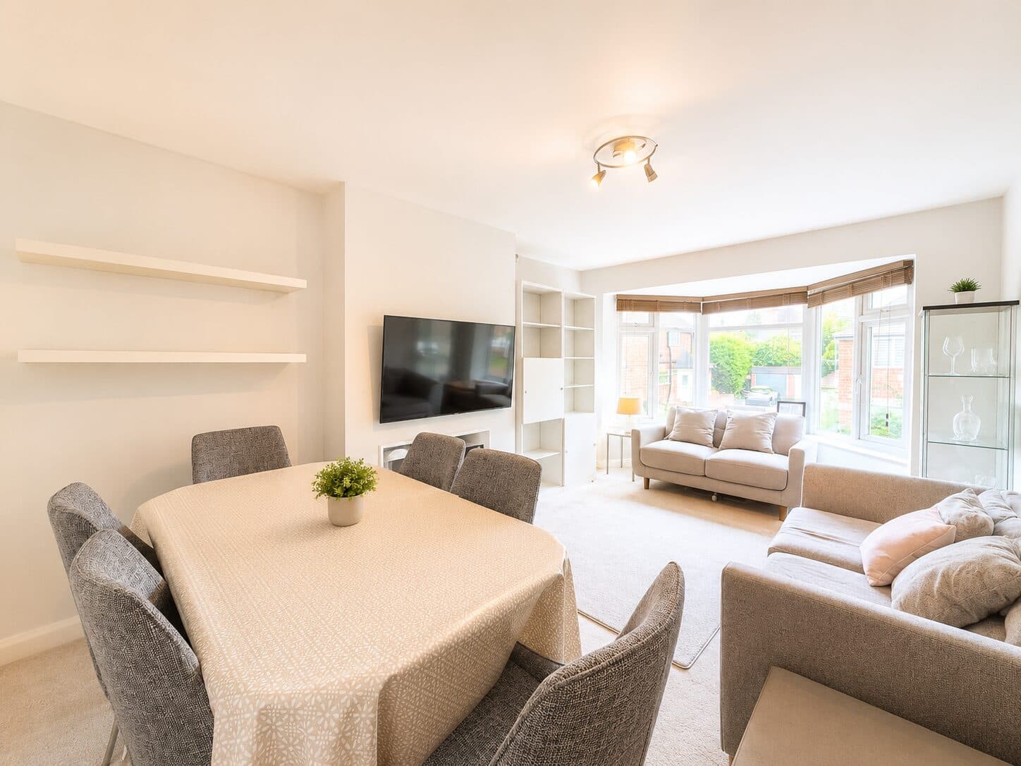 Sterling Avenue, Edgware, HA8
